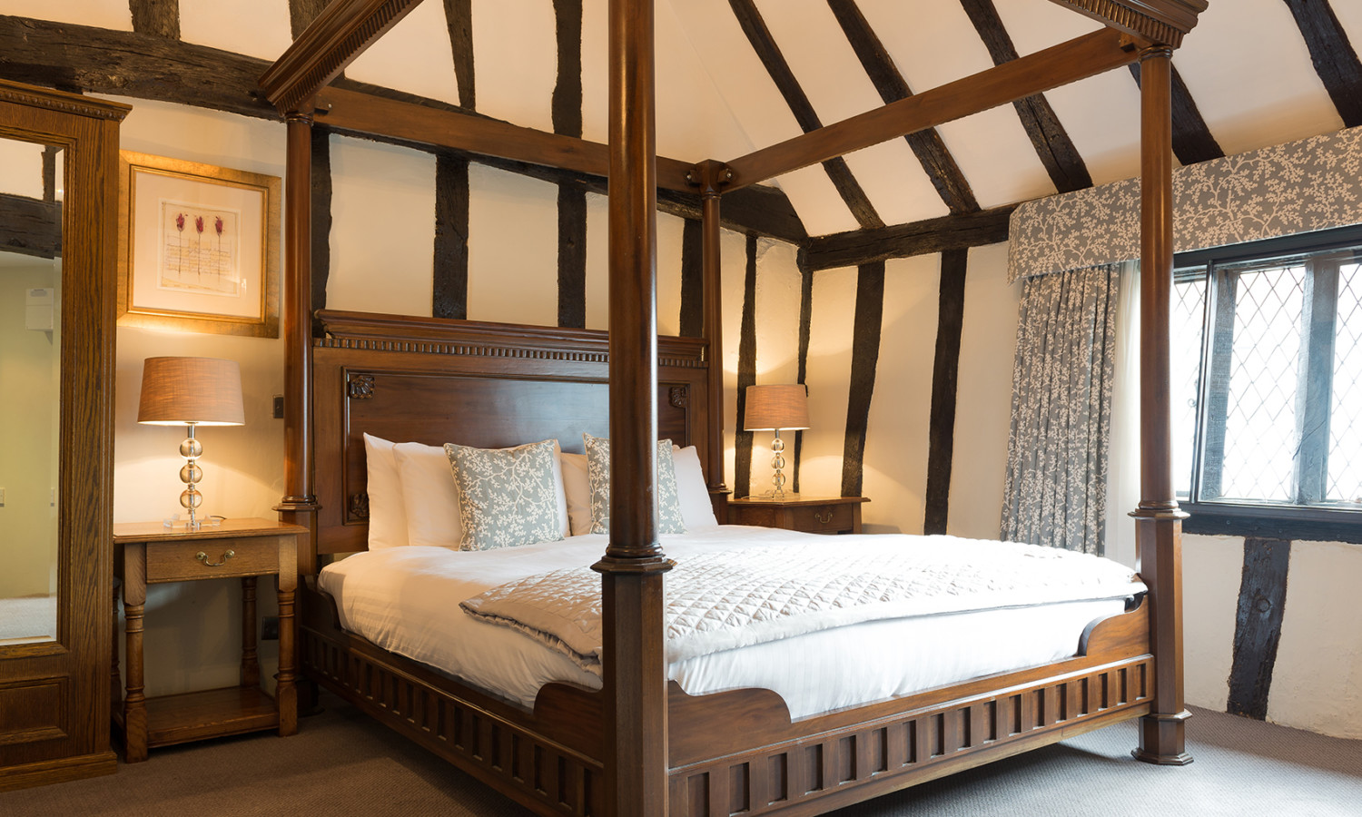 Four Poster Bedrooms The Rose and Crown Hotel